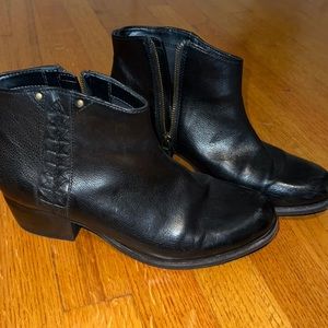 Black clark booties